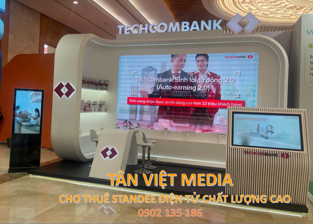 Cho thuê standee điện tử tại gian hàng Techcombank lắp tại văn phòng chính phủ 29.5.2025_02