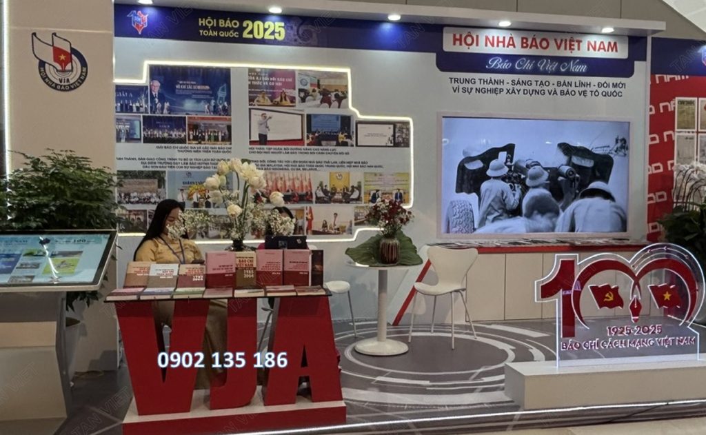 Dịch vụ cho thuê tivi 100 inch lắp booth âm tại gian hàng liên chi hội báo cơ quan TW tại hội báo toàn quốc 2025 do Tân Việt cung cấp