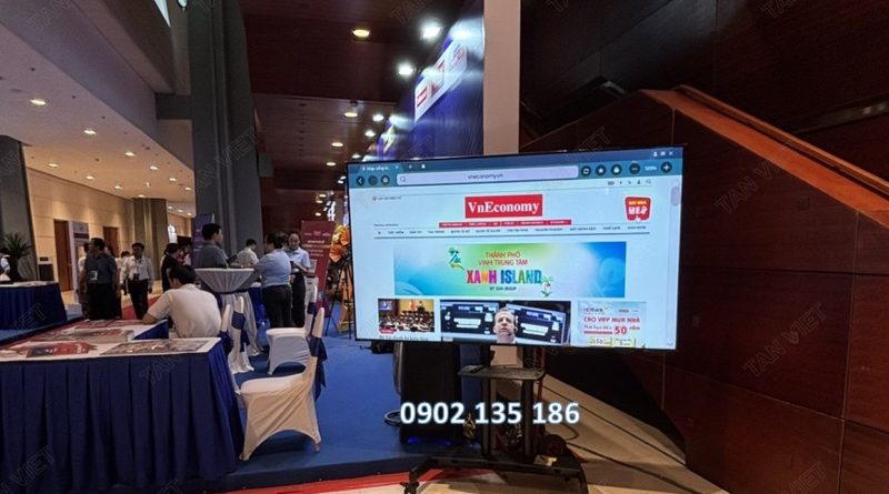 Dịch vụ cho thuê tivi 100 inch tại hội báo toàn quốc 2025 do Tân Việt cung cấp