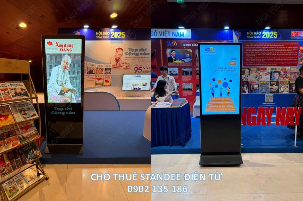 Dịch vụ cho thuê standee điện tử 43", 49", 55", 65" tại hội báo toàn quốc năm 2025.